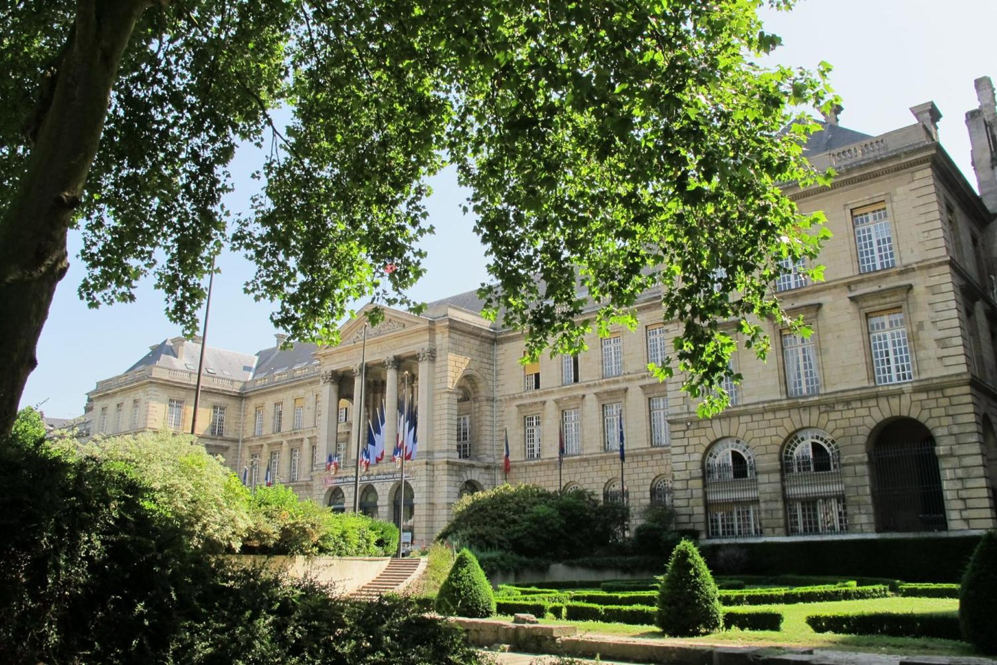 Gerard, Appartement Central Avec Parking Prive Rouen Zewnętrze zdjęcie
